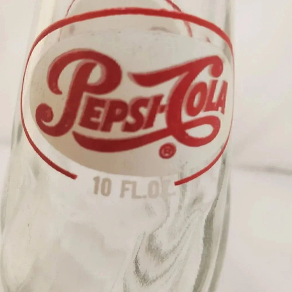 VTG Lot of 2 PEPSI COLA Glass Bottle Swirl 10 Fl Oz Authentic Soda Pop Red White - Picture 5 of 8